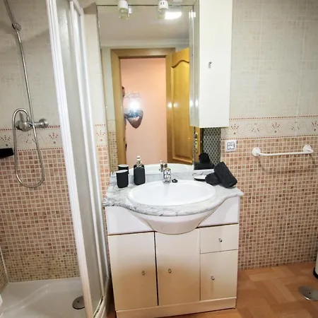 Tess Apartamento Crespo * Torremolinos